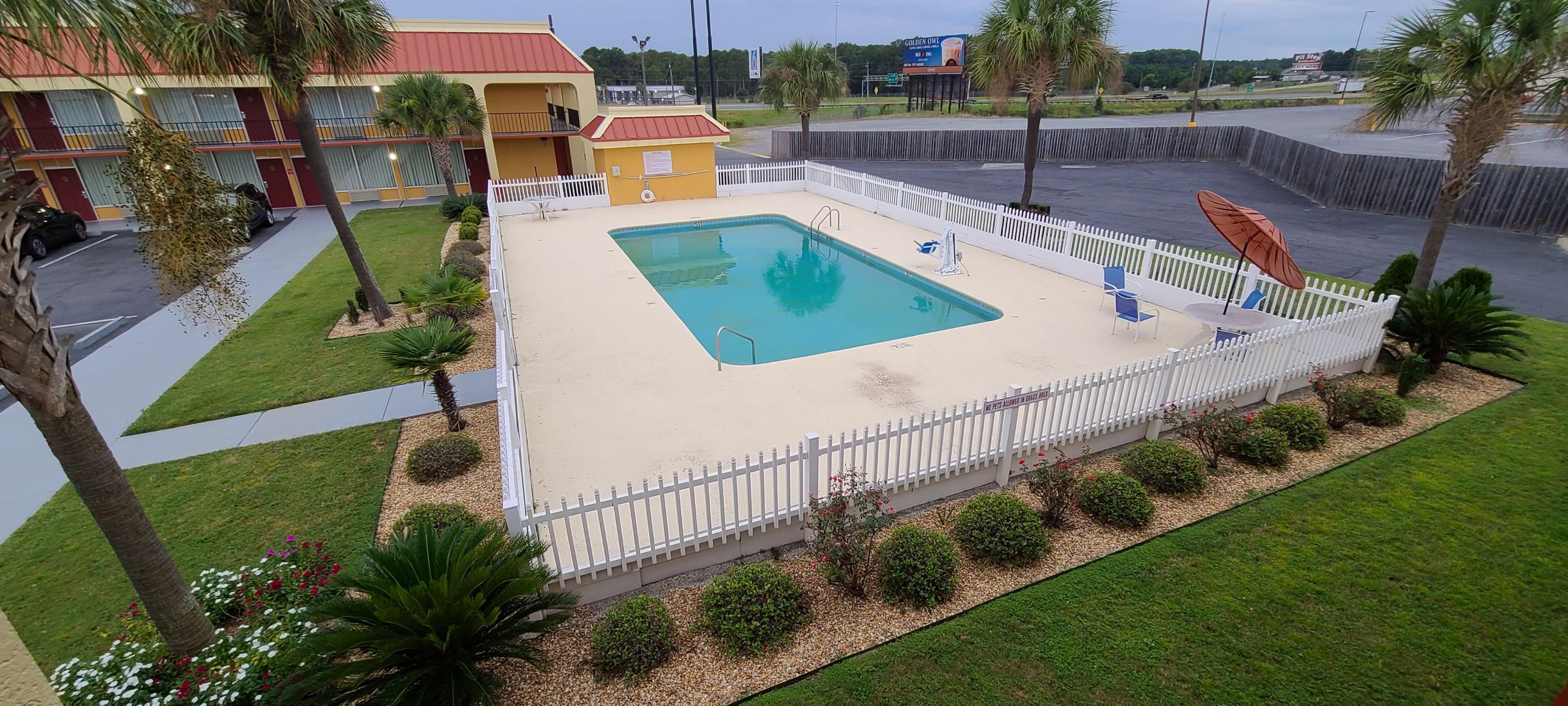 Red Roof Inn Tifton Extérieur photo